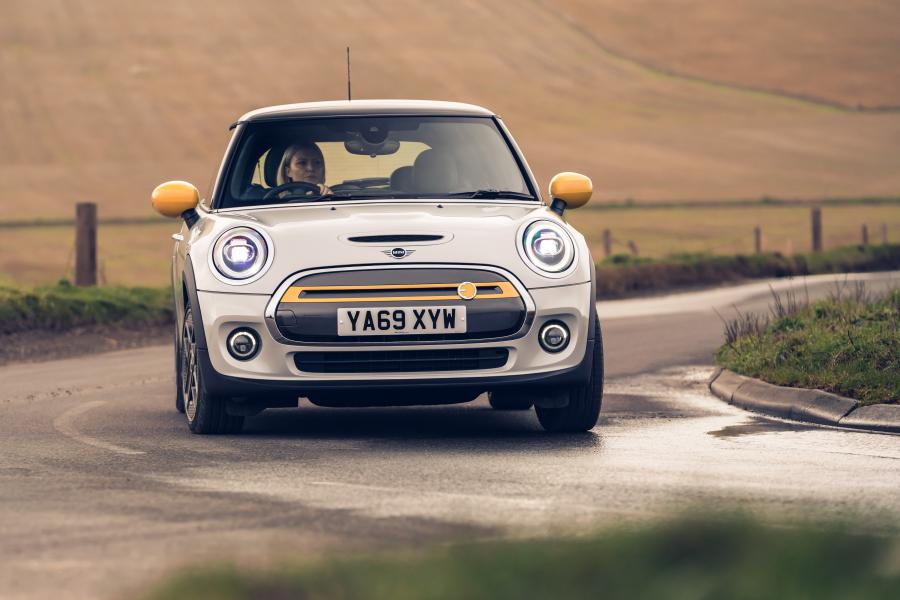  Mini Cooper SE Level 2 (F56) 2020 года  (UK) (фото 5 из 34)